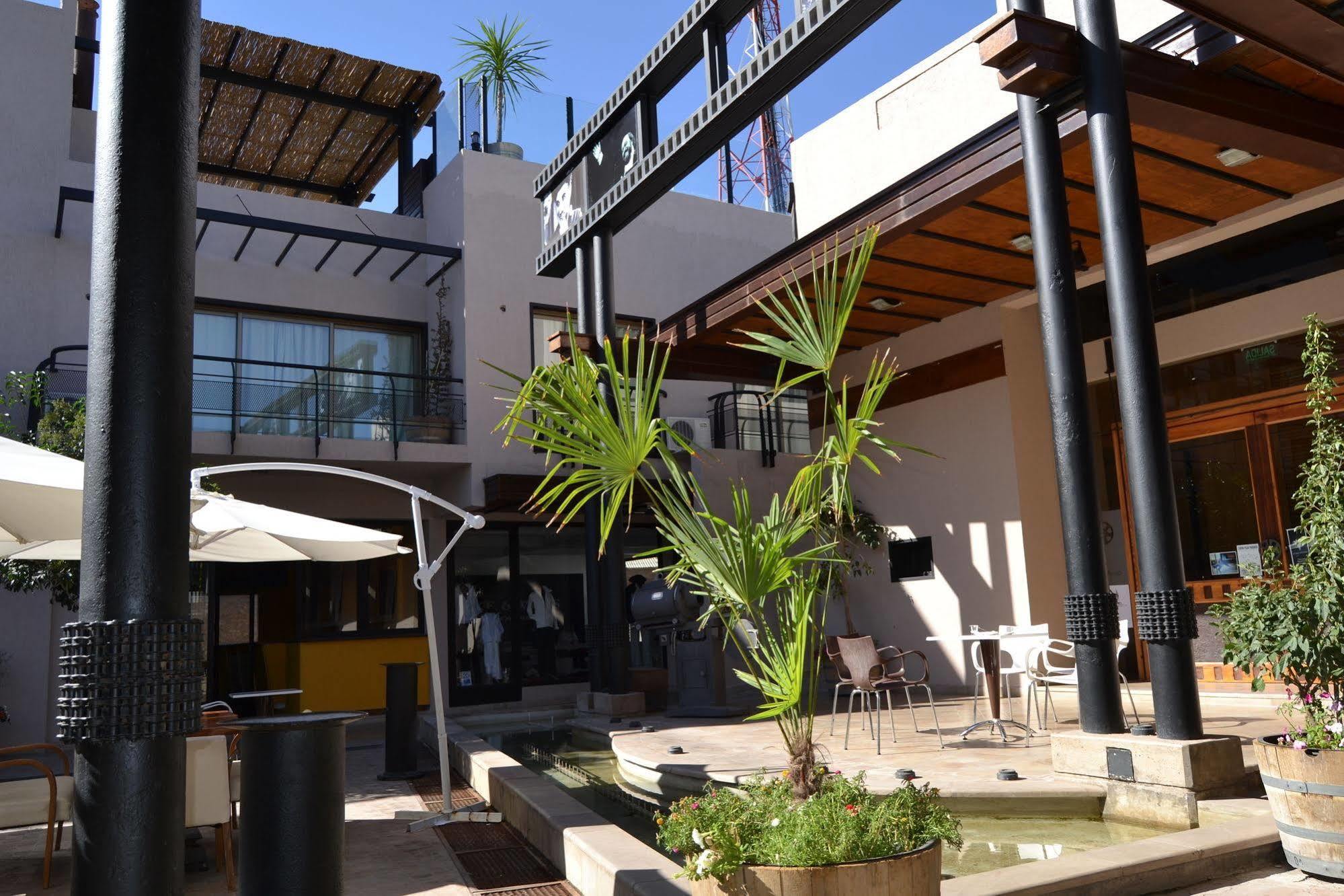 Plaza Paradiso Petit Hotel Chacras de Coria Exterior photo